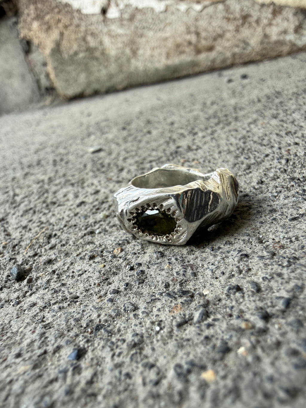 Eyja Ring Green Tourmaline