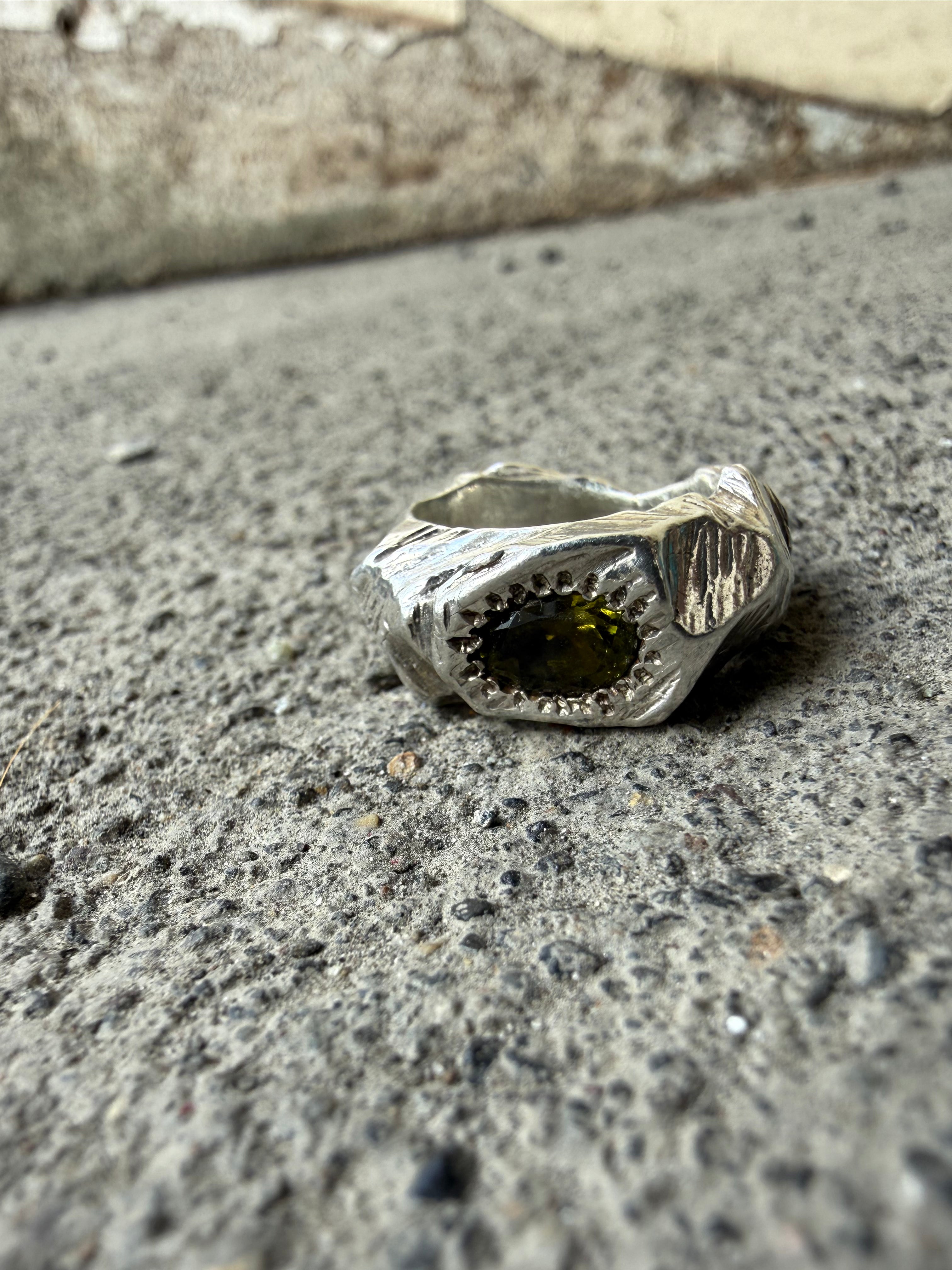 Eyja Ring Green Tourmaline