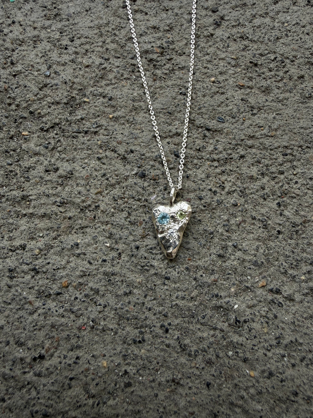 MY HEART Pendant 3x stones