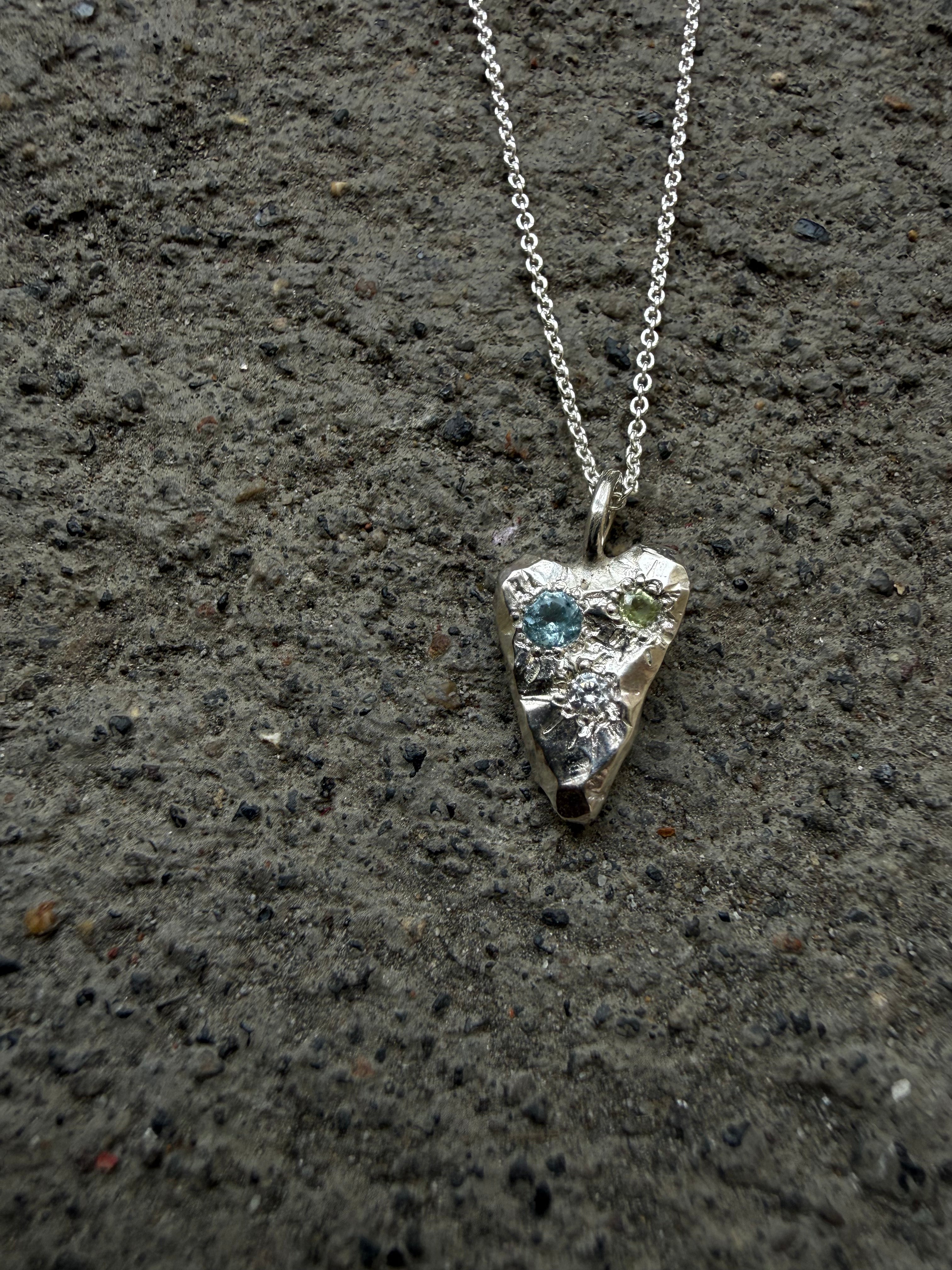 MY HEART Pendant 3x stones