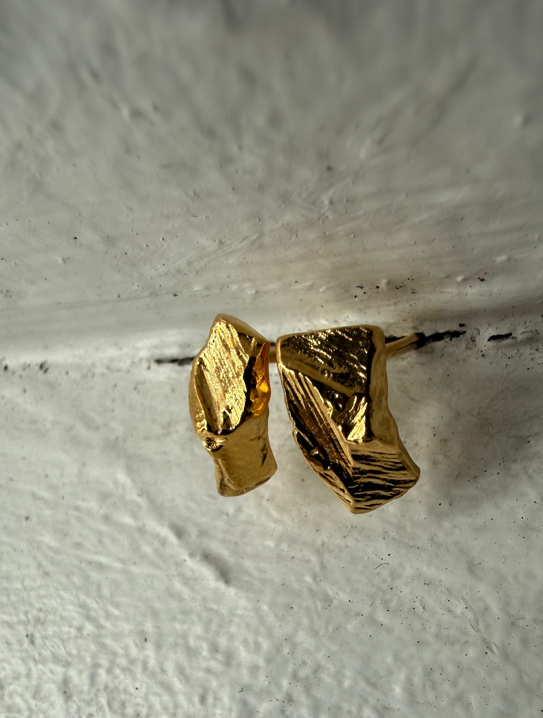 JÖKULL Stud Earrings
