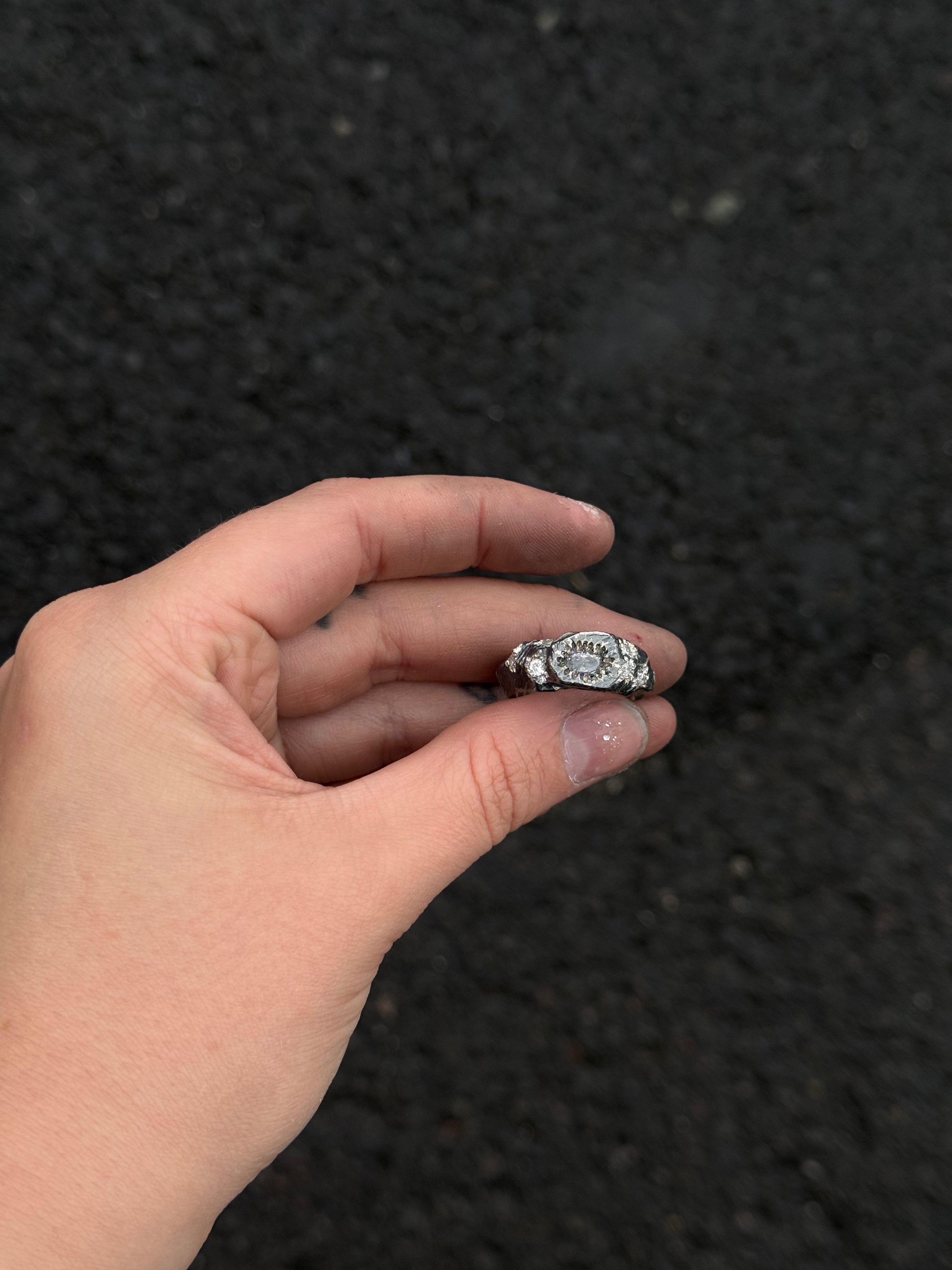 EYJA Ring 8x stones