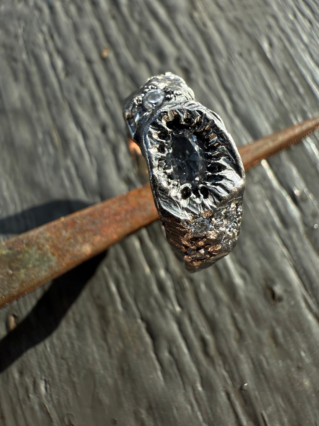 EYJA Ring 8x stones