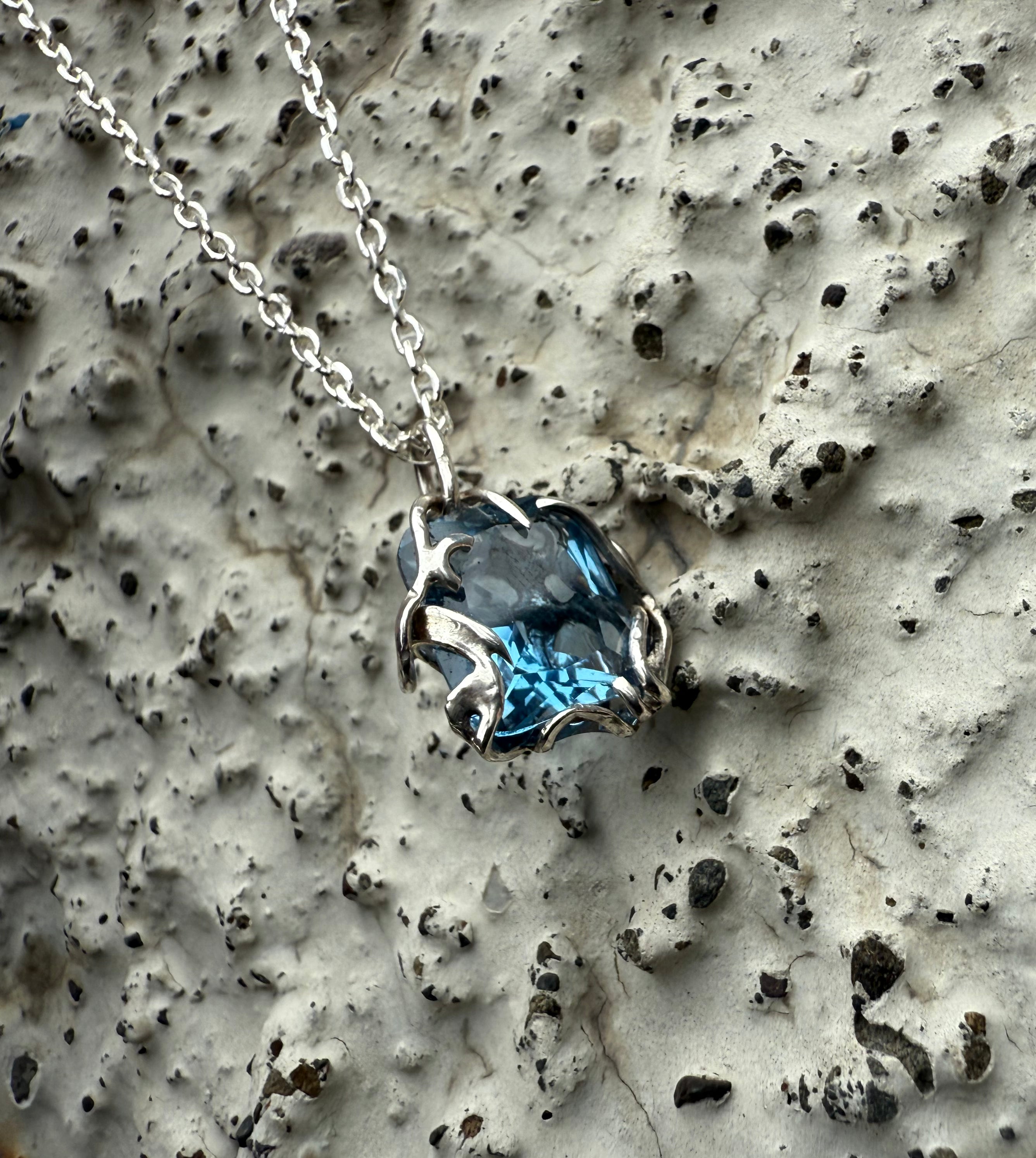 Crystal pendant