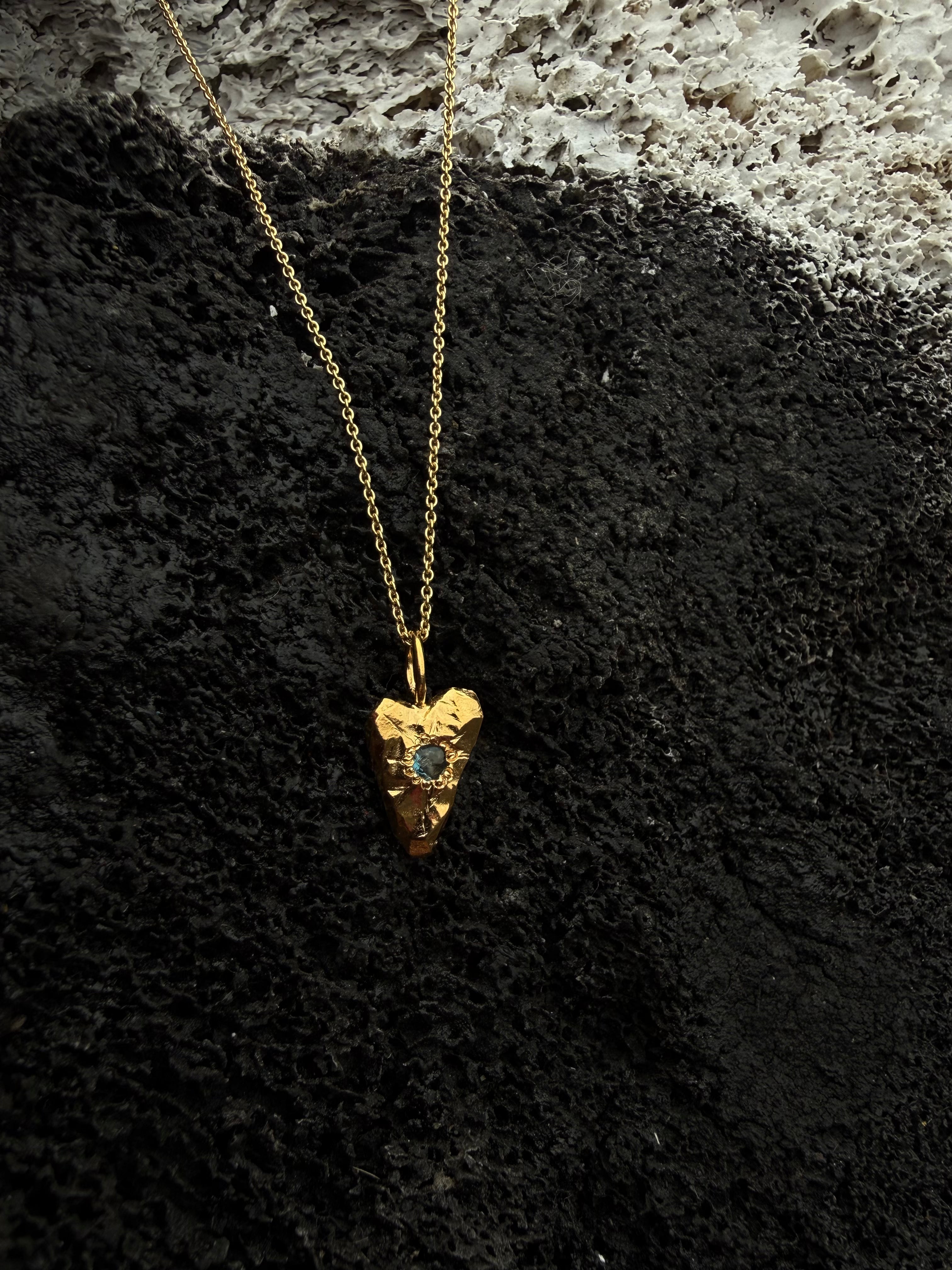 MY HEART Pendant - Dark blue sapphire