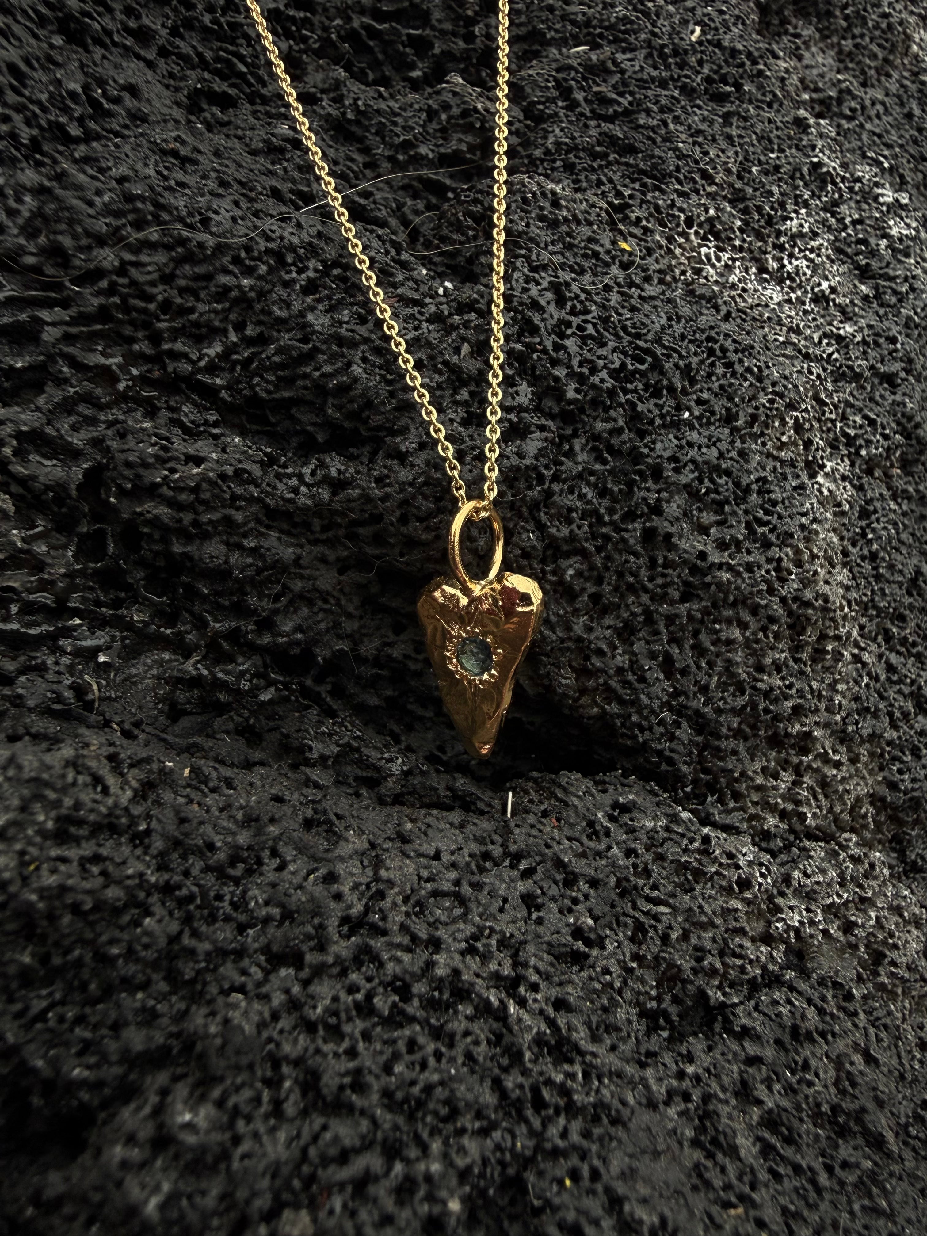 MY HEART Pendant - Dark blue sapphire