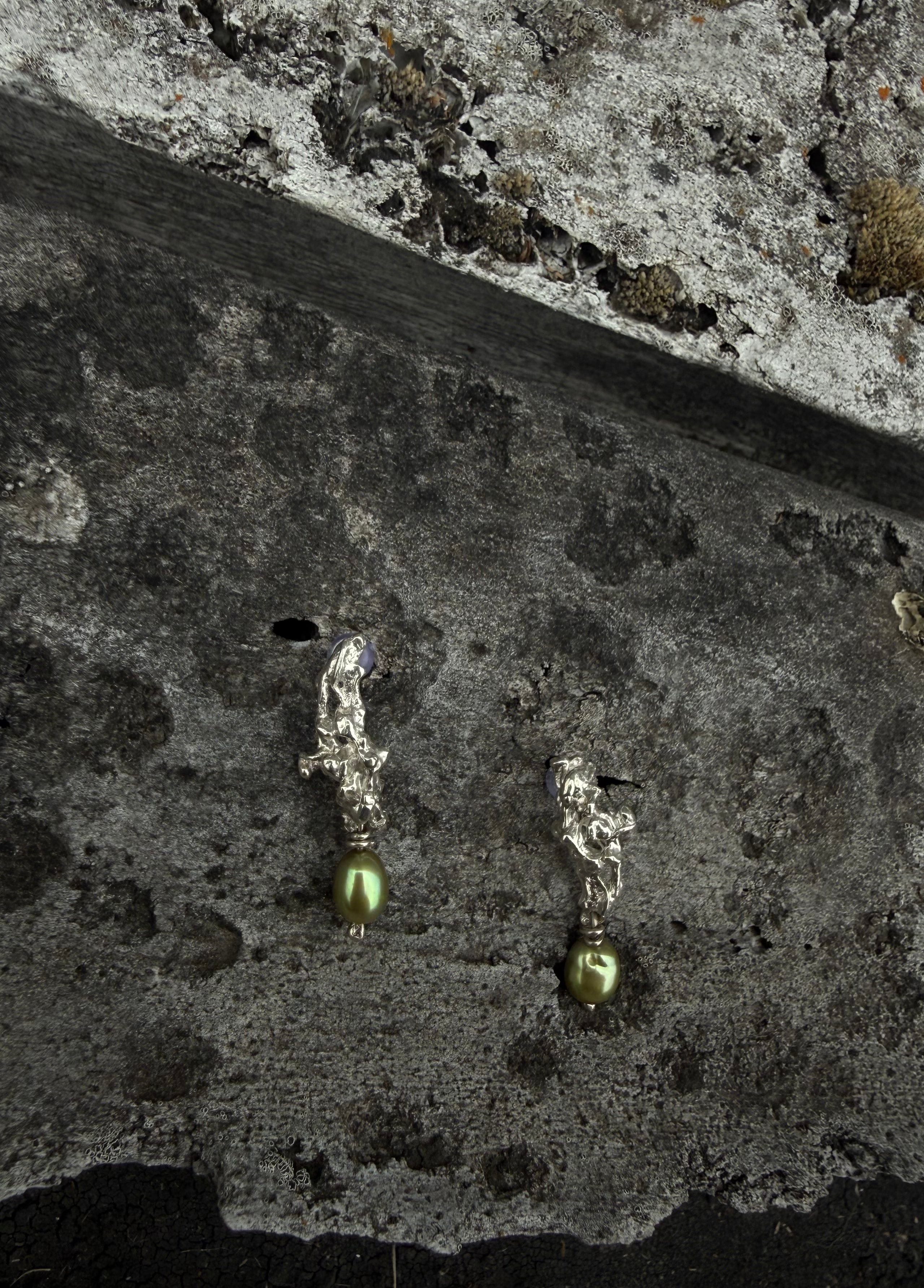 ASSA Studs with pearls