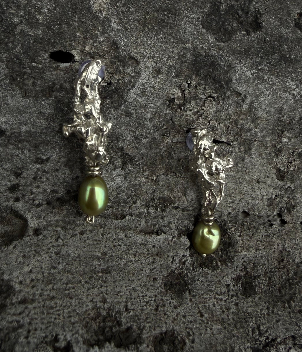 ASSA Studs with pearls