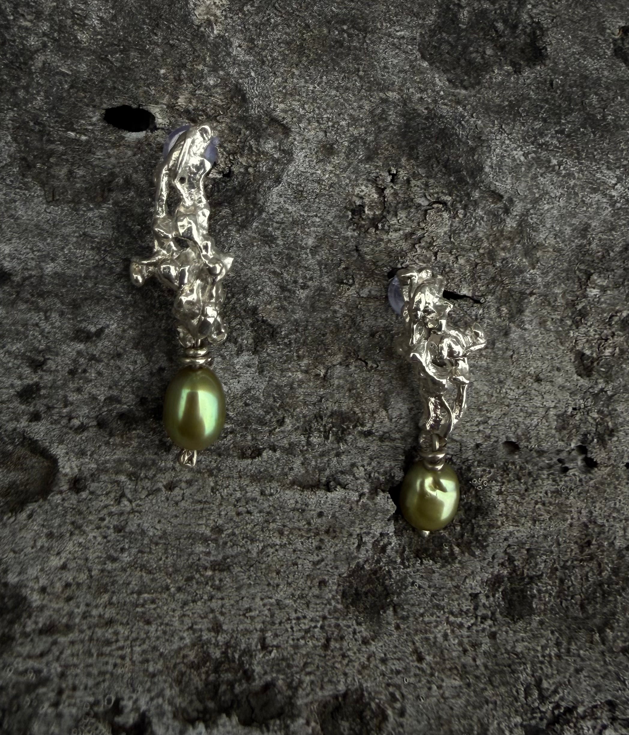 ASSA Studs with pearls