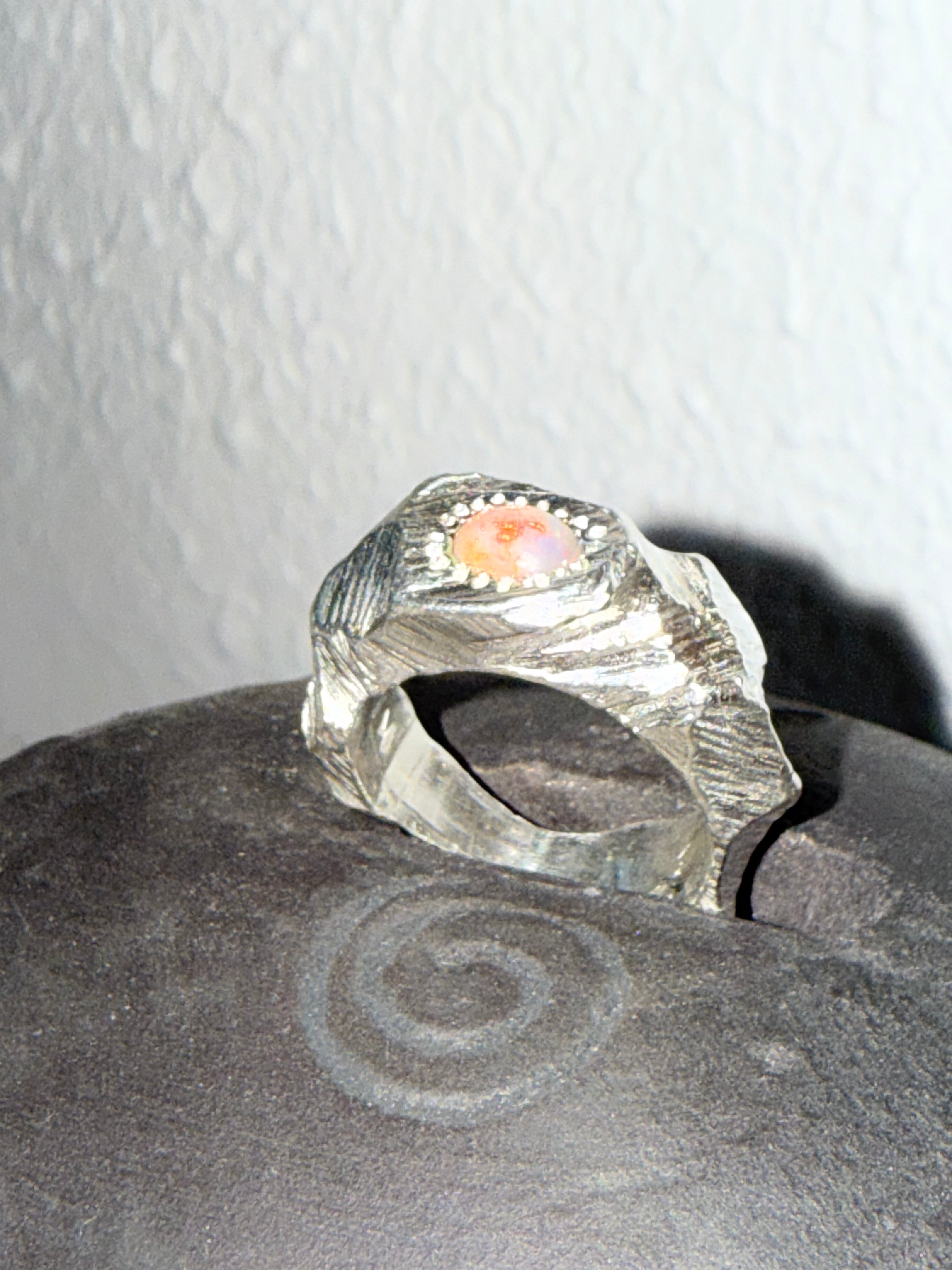 EYJA Ring Opal