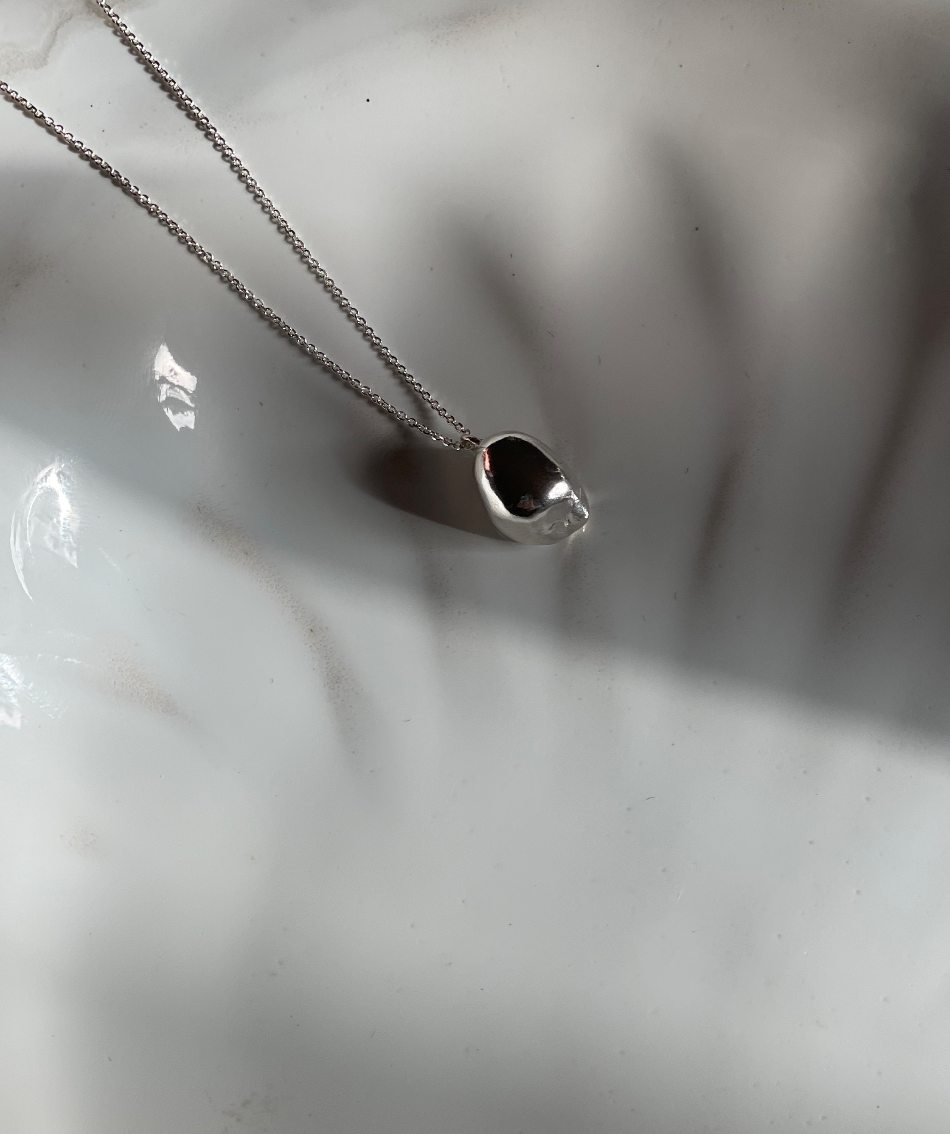 MARGRÉT Pendant Medium