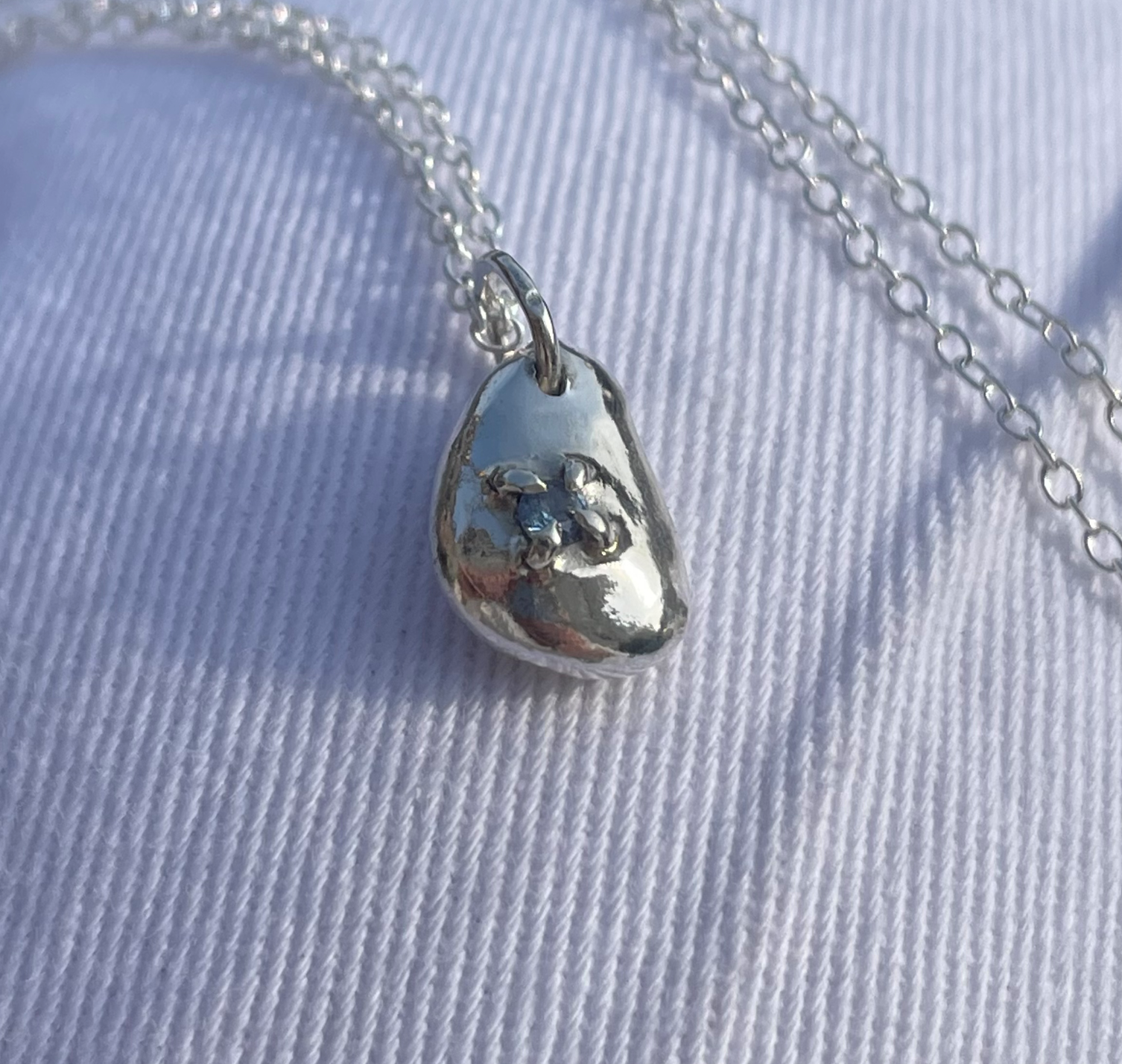 Drop pendant